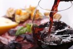 Cooking with wine is a great way to impress others with your cooking skills, so get started today with some of the best tips for cooking with wine. How to Cook with Wine | Wine Recipes | Cooking Tips #wine #recipes
