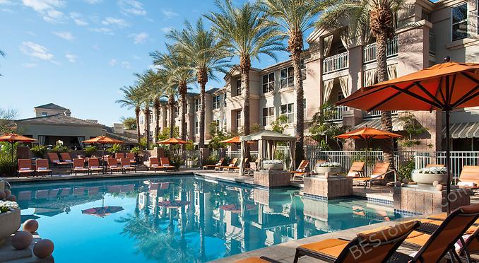 When visiting Arizona staying somewhere with a pool is a must! These are some of the best hotels in Phoenix with pools that are perfect for families, too. Best Hotels in Arizona | Phoenix Travel Tips | Things to do in Phoenix | Where to Stay in Arizona | Where to Stay in Phoenix #phoenix #hotels #travel #luxury