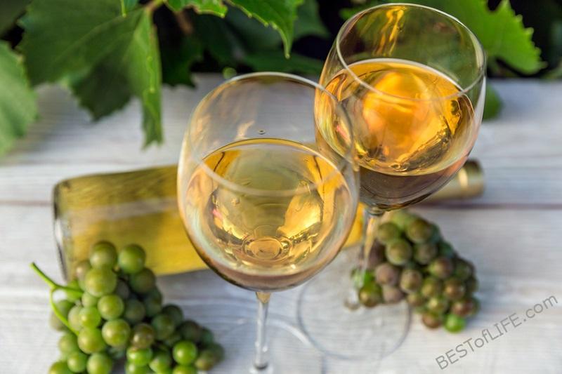 Wine drinking games are perfect for your wine tasting party, happy hour with friends, and even add some fun to an evening with wine at home. Wine Drinking Games | Best Drinking Games | Drinking Games for Parties | Party Drinking Games