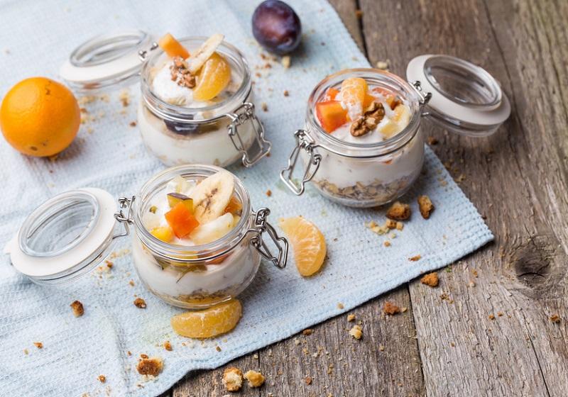 The best overnight oats in a jar recipes offer a healthy breakfast that anyone in the family can take on the go. These overnight oats recipes are also the perfect healthy snack option. Overnight Oats Recipes | Best Overnight Oats | Healthy Overnight Oats Recipes #easyrecipes #overnightoats #Easybreakfastrecipes #breakfastrecipes #snackrecipes