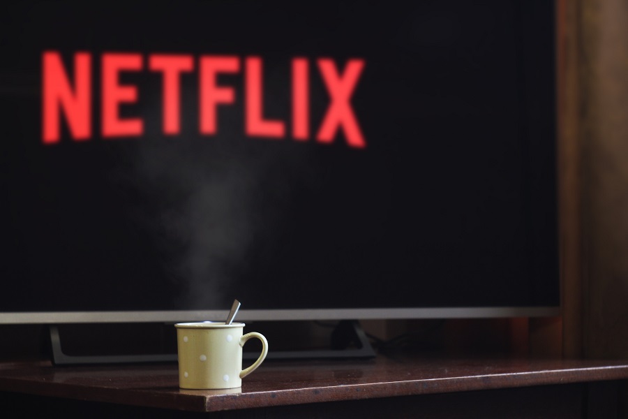 Whether your teen wants to watch TV alone or together as a family, they will enjoy the best Netflix series for teens. Best Netflix Shows 2018 | Best New Netflix Shows | Best Things to Watch on Netflix | What to Watch on Netflix | Best Things to Stream