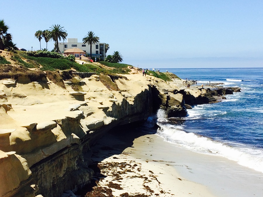 Plan your weekend around the best things to do in La Jolla California and discover what makes the jewel city shine as bright as it does. La Jolla Travel Tips |Things to do in California | Things to do in SoCal | Things to do in San Diego #travel #sandiego #lajolla