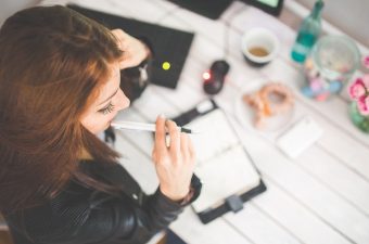 It shouldn’t take long to boost productivity at work or in your home life; in fact, there is a lot you can do in just two minutes. How to be More Productive | Ways to be Productive | Productivity Tips for Entrepreneurs
