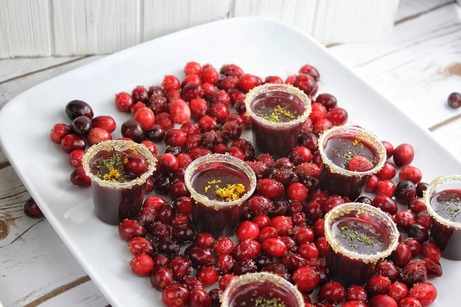 These cranberry jello shots are tart, sweet and will even make your uncle’s jokes seem that much funnier at the holiday table. It’s a win/win for everyone. Jello Shot Ideas | Vodka Jello Shots | Holiday Recipes | Holiday Recipes Adults | Christmas Cocktails | Christmas Jello Shots | Cranberry Jello Recipe | How to Make Strong Jello Shots 