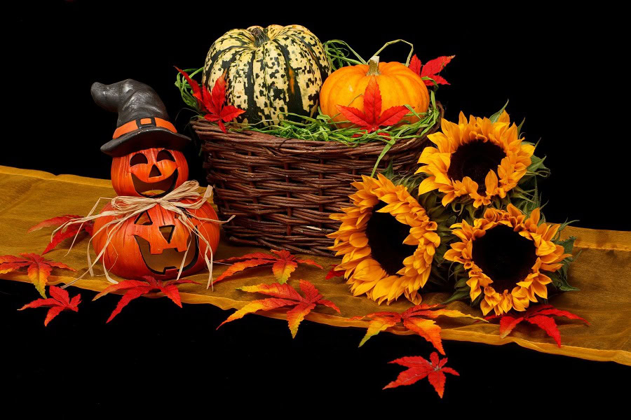 Halloween Party Recipes Halloween Table Centerpiece with Pumpkins