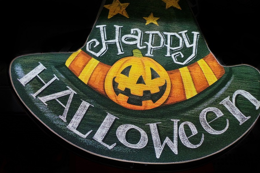 Halloween Decorations a Wooden Sign Shaped Like a Witch's Hat That Says Happy Halloween