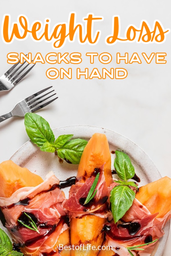 Healthy food choices are key for weight loss and a healthy lifestyle. Keep these snacks for weight loss on hand to help! Best Snacks for Weight Loss | Weight Loss Snacks | Healthy Snacks | Snack Ideas | Tips for Weight Loss | Weight Loss Ideas | Healthy Living Tips | Tips for Healthy Weight Loss | Healthy Snack Ideas #weightloss #healthysnacks