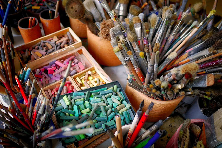 7 Things to do in Delray Beach During the Day or Night Close Up of Art Supplies 