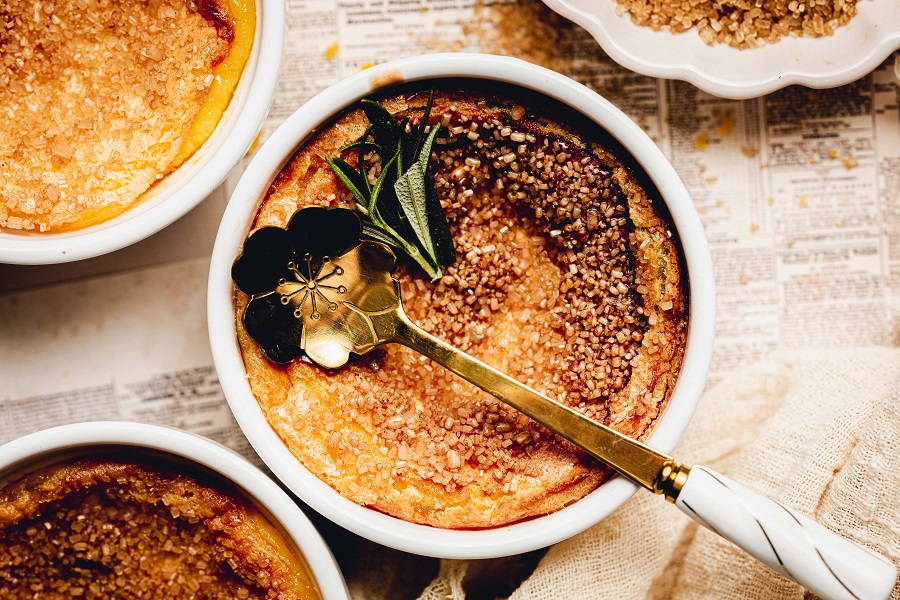 Easy No Torch Creme Brulee Recipe Overhead View of a Prepared Creme Brulee