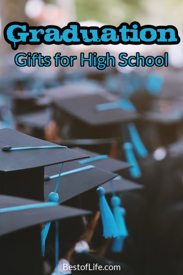 The best graduation gift ideas at the graduation party are ones that are thoughtful but also fun and worthy of the occasion. Gifts for Students | Grad Gift Ideas | Gifts for High School Students | Gifts for High School Graduates | Graduate Gifts | Tips for Grad Party Gifts | Graduation Party Ideas | Graduation Gifts for Her | Graduation Gifts for Him via @thebestoflife