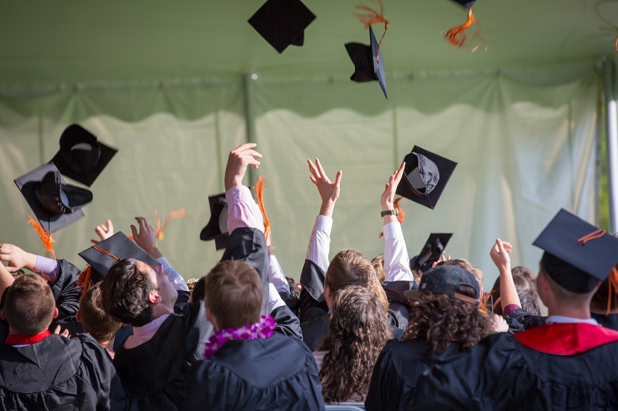 Grad Party Recipes Graduates Throwing Up Their Graduation Caps