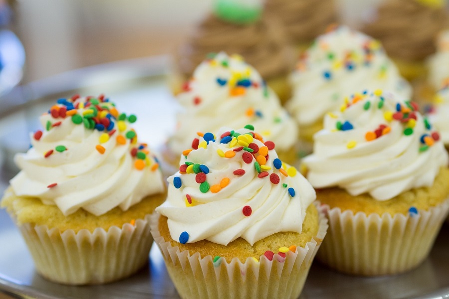 Summer Cupcakes Vanilla Cupcakes with Confetti Sprinkles