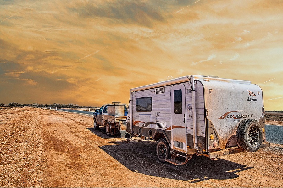 Small Camper Interior Ideas a Camper Attached to a Truck 