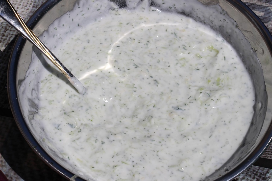 What to Serve with Tzatziki Dip