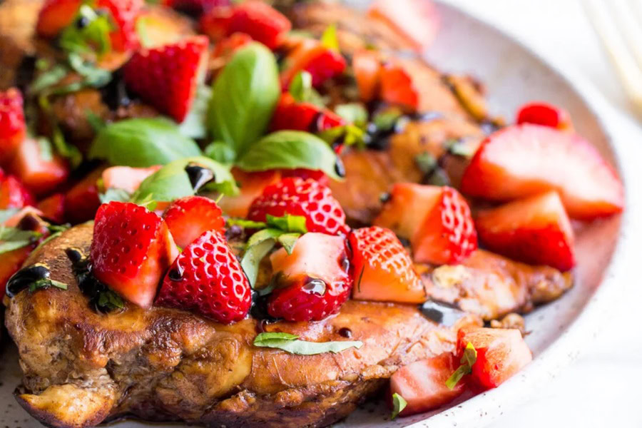 Whole30 Lunch Recipes Close Up of Strawberry Basil Chicken on a White Plate