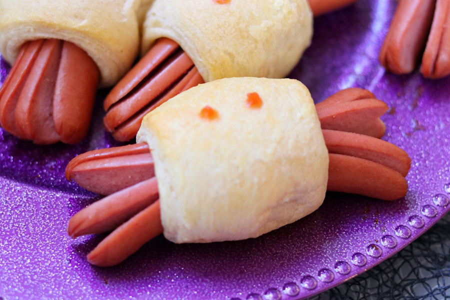Halloween Party Food Ideas for Kids Spooky Spider Hot Dogs Close Up